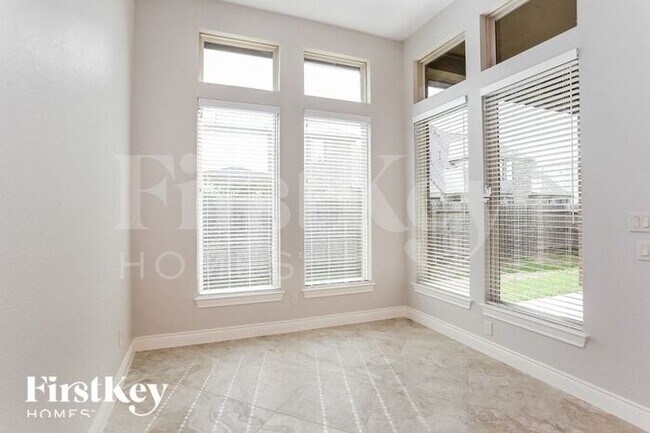 Building Photo - 2147 Blossomcrown Dr