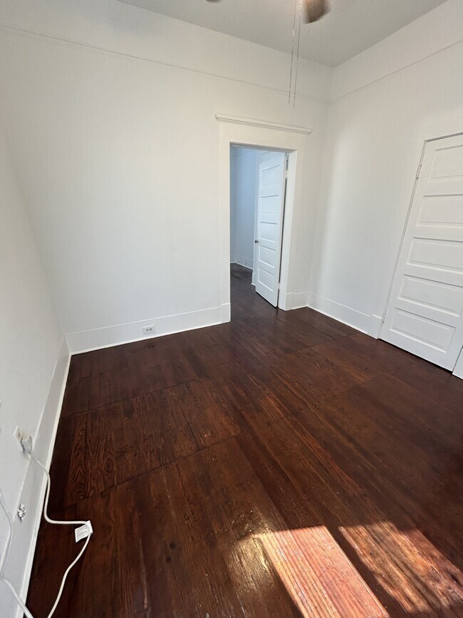 Building Photo - 2514 Avenue M