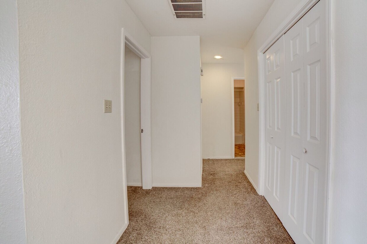 6505 E 90th Duplex Apartment for Rent in Tulsa, OK