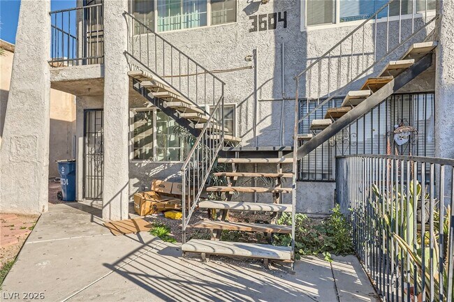 Foto del edificio - 3604 Thomas Ave