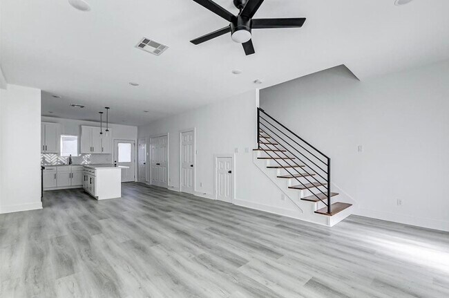 Building Photo - 2206 Dolly Wright St