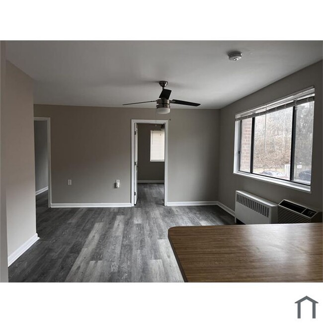 Building Photo - NEWLY AVAILABLE - RENOVATED 2 BR UNIT IN T...
