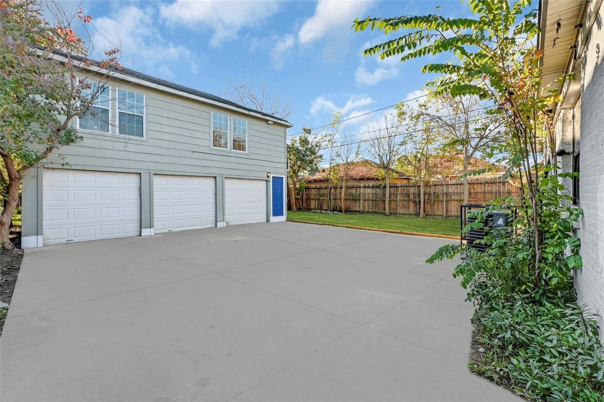 Foto del edificio - 1633 Fourcade St