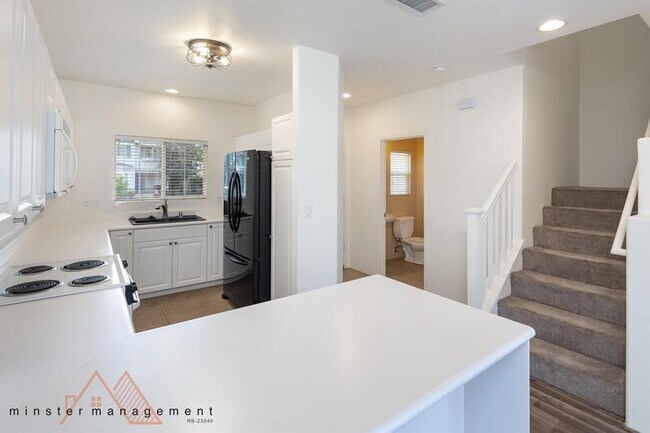 Building Photo - 91-1081-1081 Kaileolea Dr