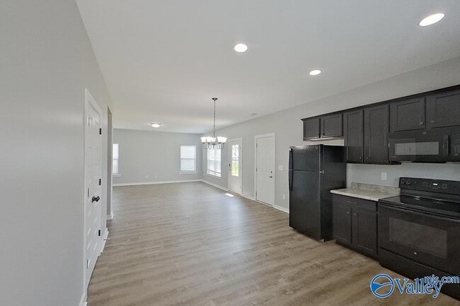 Building Photo - 30 HAWK LN