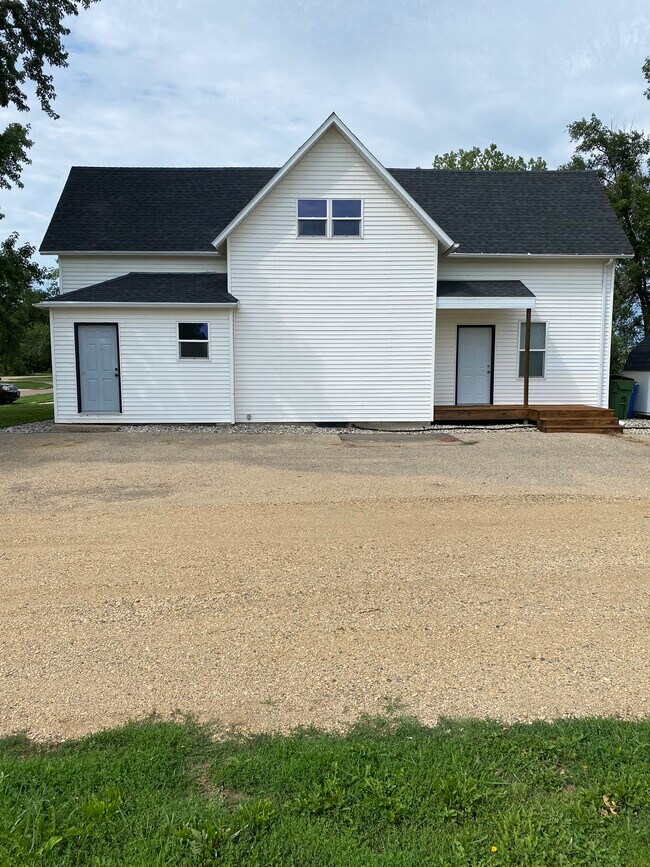 Building Photo - 918 1st Ave