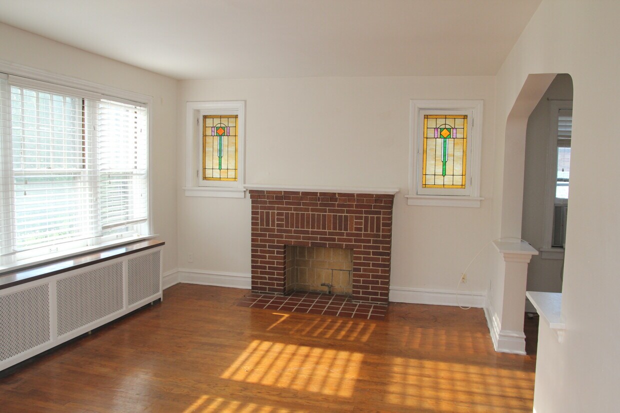 1102 Moorlands Dr Unit A 2nd floor, Richmond Heights, MO 63117