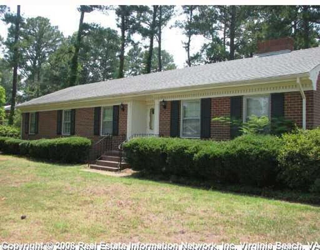 Foto principal - 3812 Cedar Ln