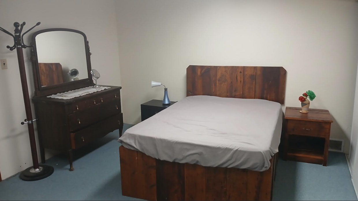 Primary Photo - 42 Winston Park Blvd