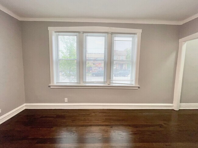 Foto del edificio - 3752 W Division St