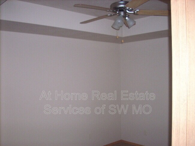 Building Photo - 617 Rilynn Ave