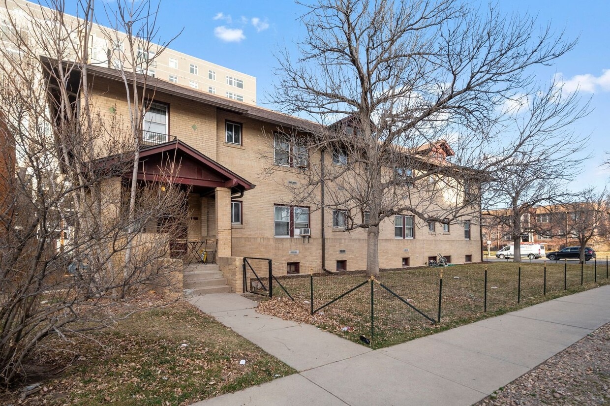 University Park 1 bed 1 bath Condo in walking distance to DU! - University Park 1 bed 1 bath Condo in walk...