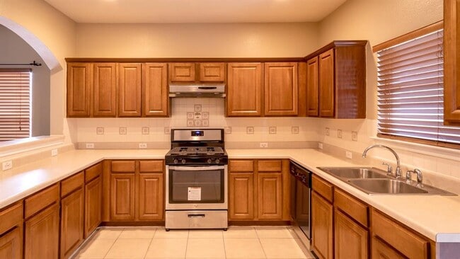 Building Photo - 10908 Night Camp Dr