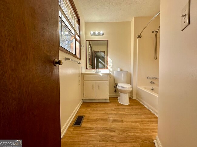 Foto del edificio - 3641 Ashley Woods Dr