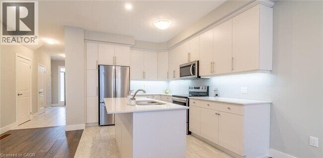 Photo du bâtiment - 689 Chelton Rd