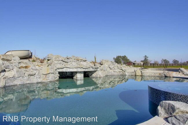 Building Photo - 4 br, 3.5 bath House - 8611 Palladay Road