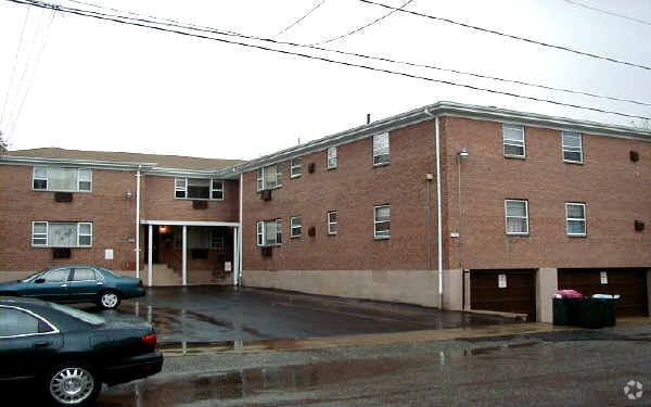 Primary Photo - 203-207 Atlantic St