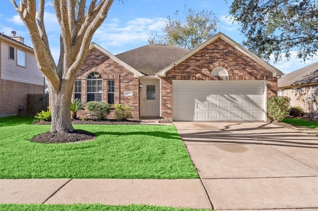 Foto principal - 23035 N Waterlily Dr