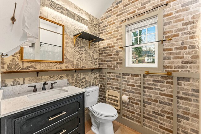 Foto del edificio - 264 Lake St