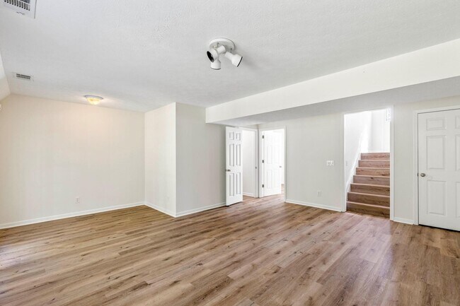 Foto del edificio - 4 Bed/3 Bath Beauty in Midway!
