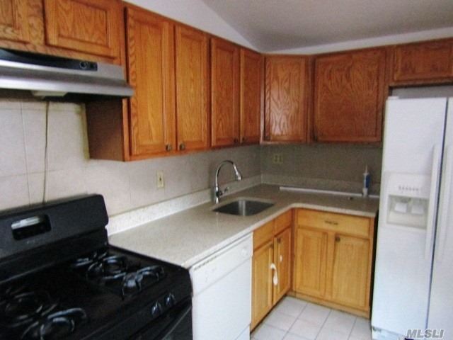 Foto del edificio - 82-98-98 Country Pointe Cir