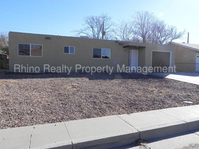 Building Photo - 1518 Altez St NE