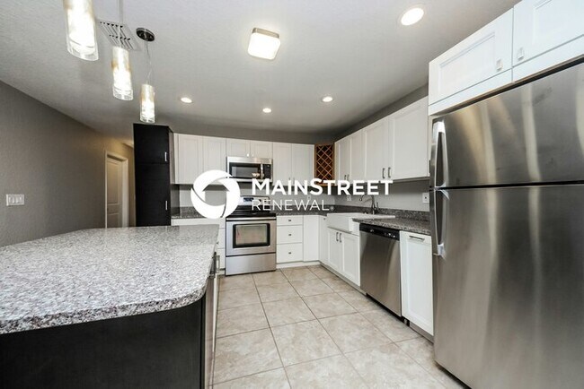 Foto del edificio - 3 Bedroom Pet-Friendly Home in KISSIMMEE, ...