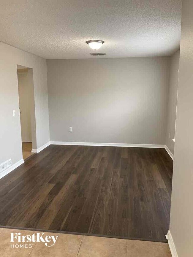 Foto del edificio - 7094 Shady Pine Ct