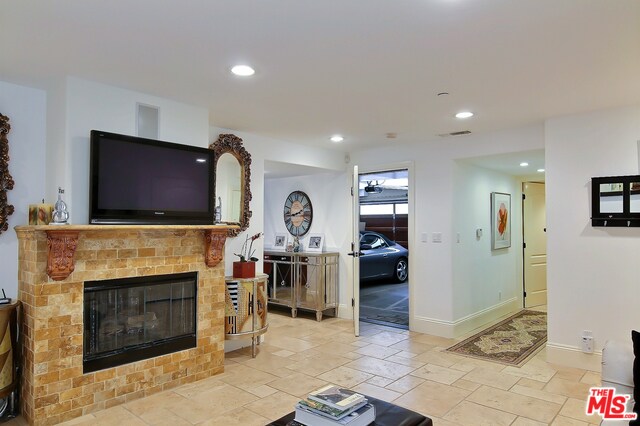 Building Photo - 16123 Sunset Blvd