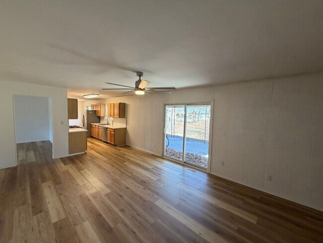 Building Photo - 2854 N Loxley Ave