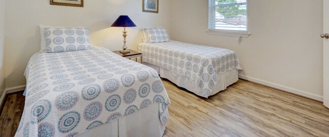 Building Photo - Sandy Bay Apartments (Furnished)
