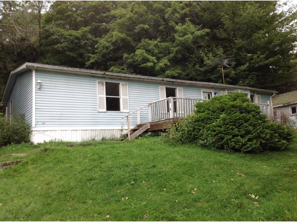 Primary Photo - 11715 Forest Lake Rd