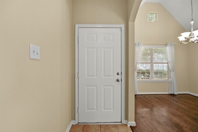 Foto del edificio - 12806 Pecan Shores Dr
