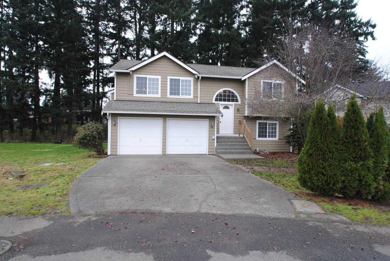 Foto principal - 17407 17th Ave E