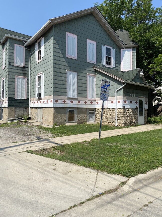 Building Photo - 515 Hill St
