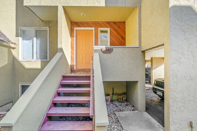 $2,345.00, 2 Bed, 1.5 Bath in Boulder with In Unit Laundry - $2,345.00, 2 Bed, 1.5 Bath in Boulder with In Unit Laundry Apartment