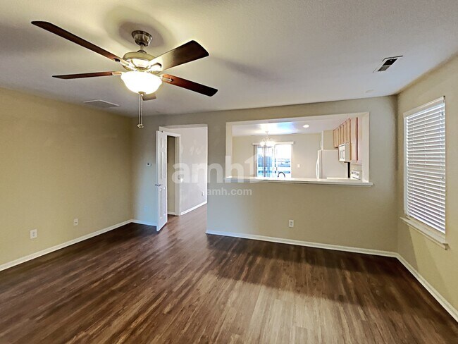 Foto del edificio - 810 Sunrise Dr