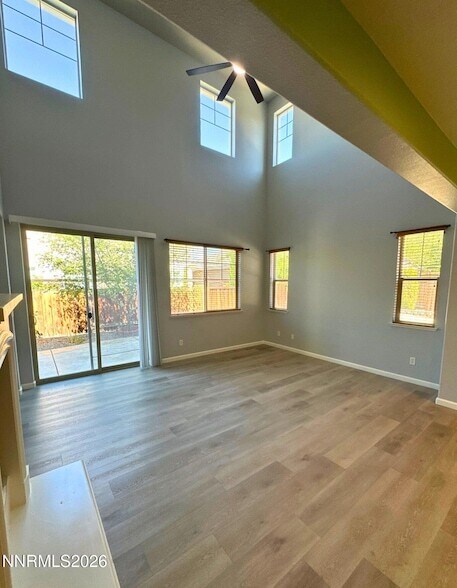 Building Photo - 7255 Foxwood Ln
