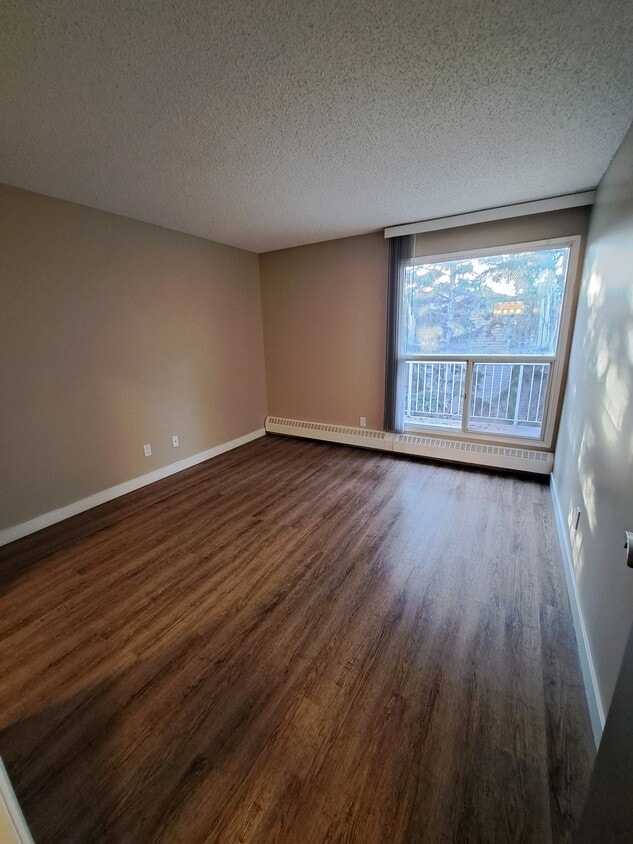 Building Photo - Parkview Village