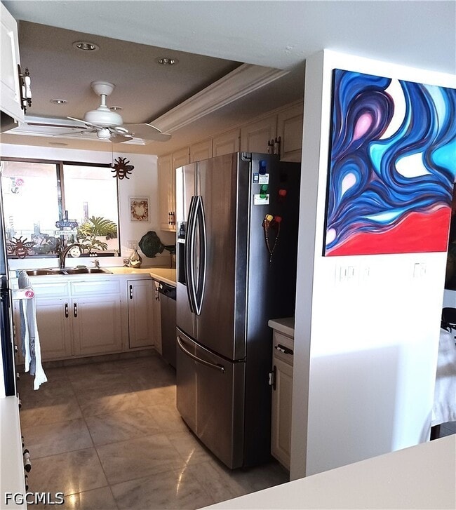 Building Photo - 5260 S Landings Dr