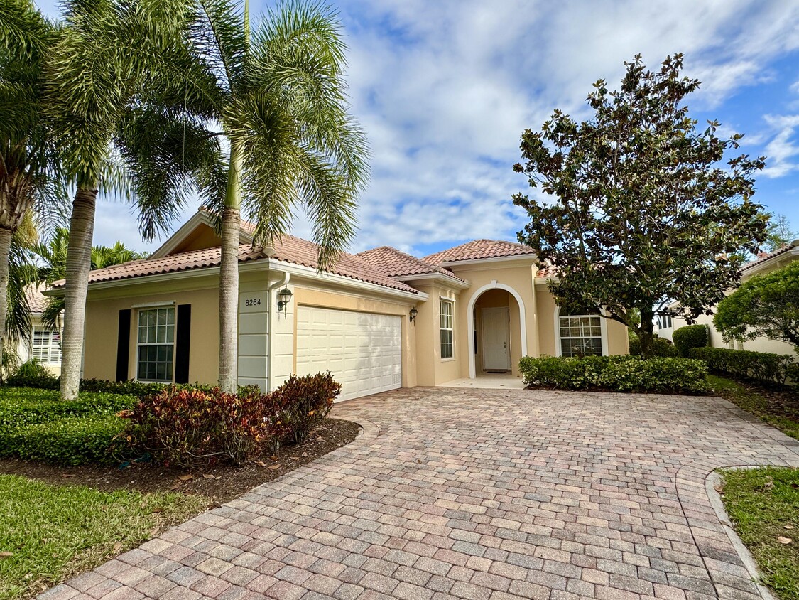 Foto principal - 8264 Pine Cay Rd