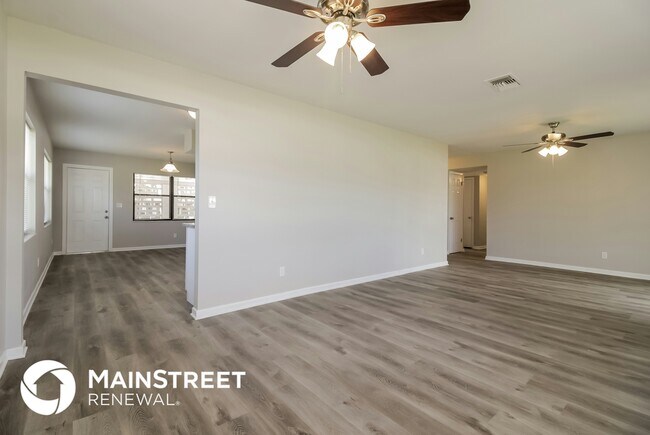 Foto del edificio - 568 Gardenia Cir