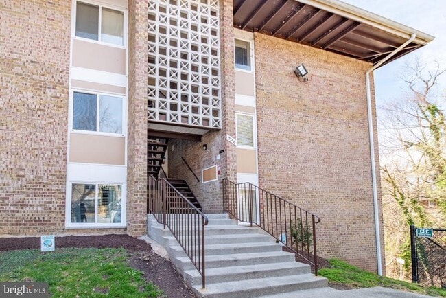 Building Photo - 538 Wilson Bridge Dr