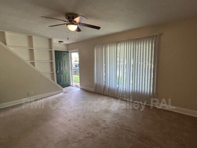 Foto del edificio - 2357 Suncrest Dr