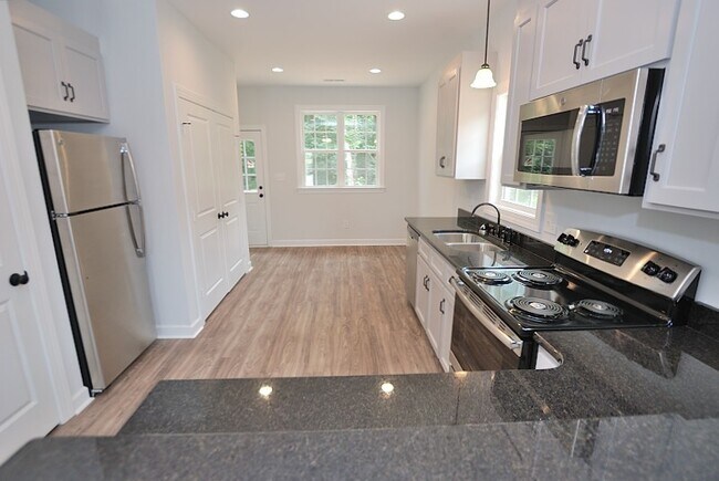 Building Photo - 524 Amerson Ct