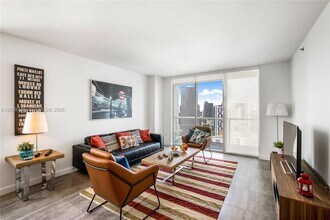 Building Photo - 500 Brickell Ave