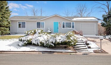 Building Photo - 417 Skyway Dr