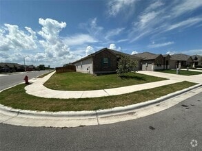 Building Photo - 332 Harvest Crk Dr