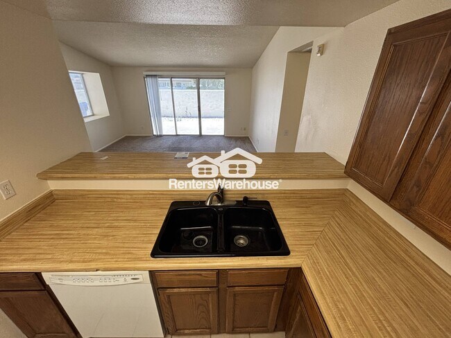 Foto del edificio - 2126 N Villas Ln