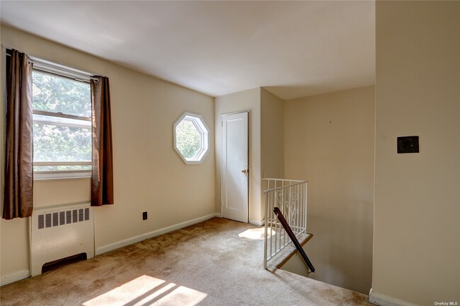 Foto del edificio - 133-12 Laurelton Pkwy
